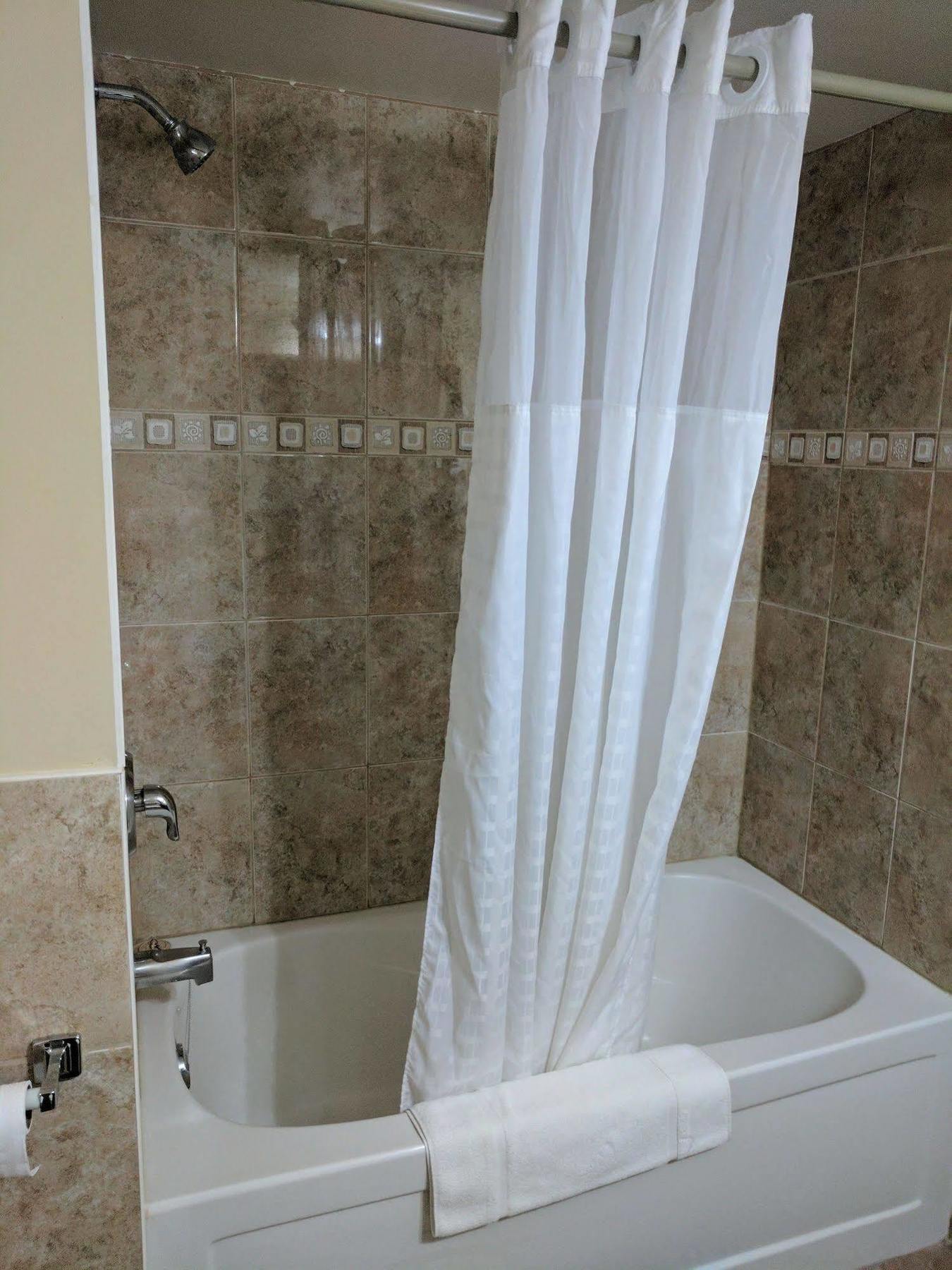 Luxury Hotel 2*