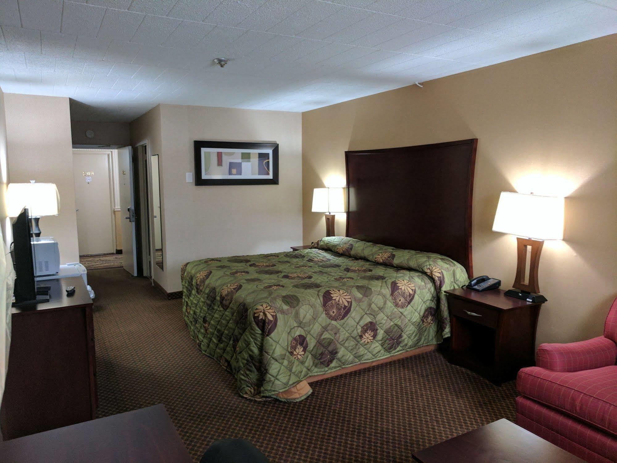 Luxury Hotel 2*